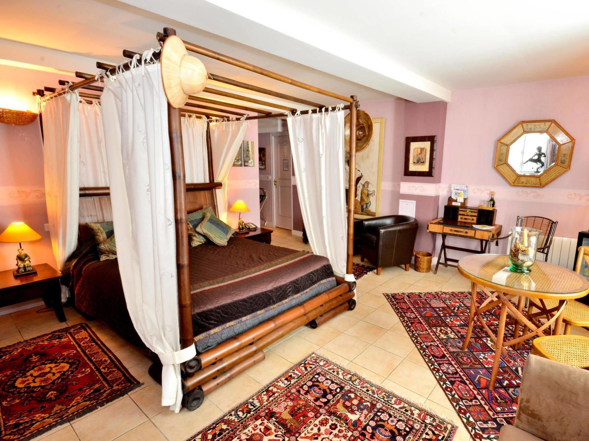 Hostellerie Du Prieure Saint-Prix  Exterior foto